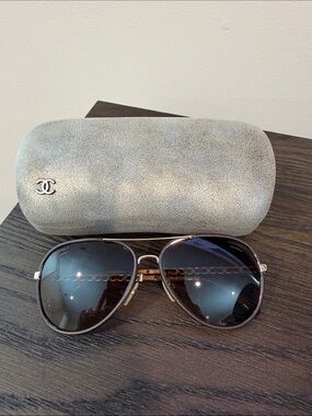 CHANEL Aviator Sunglasses in Silver with Dark Gradient Lenses